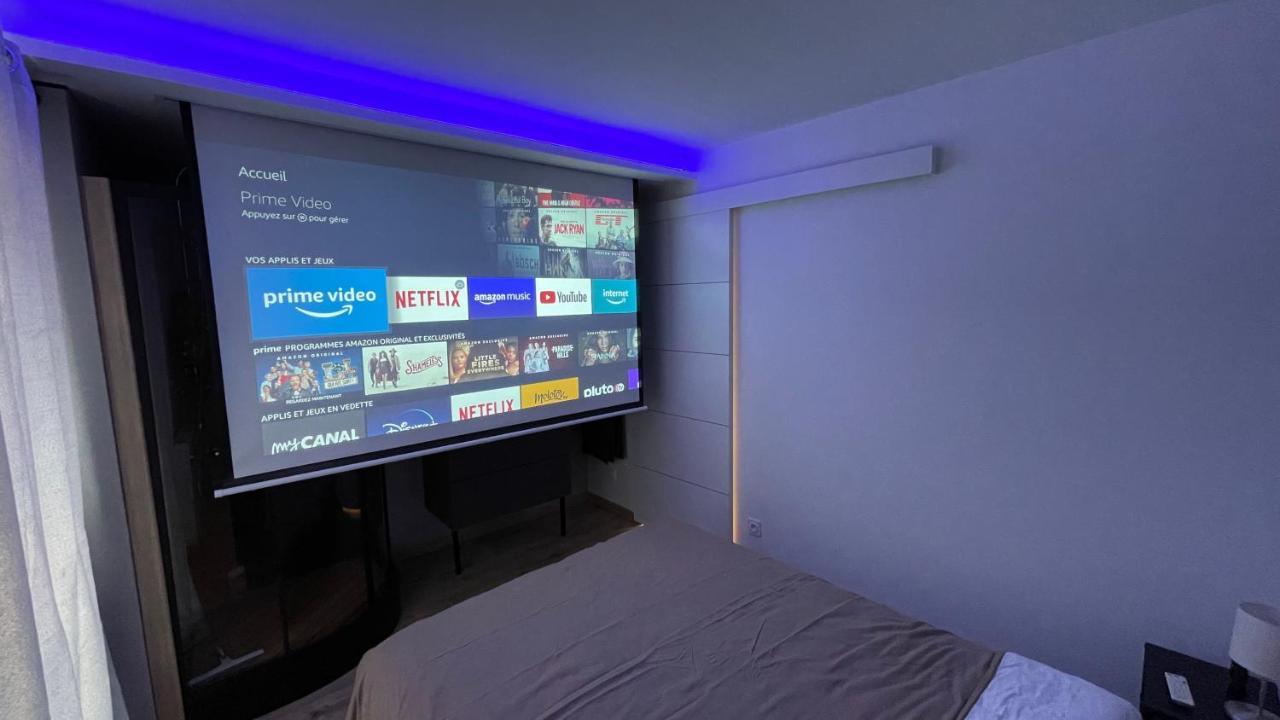 Bienvenue Chez Vous "Appartement Classe 2 Etoiles En Rdc Avec Espace Exterieur Et Parking" 돌 외부 사진